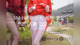 大神旅游景区一路走一路抄底众多的美女少妇眼界大开 (23)