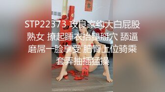 高档酒店厕所多次偷窥高挑美女服务员嘘嘘