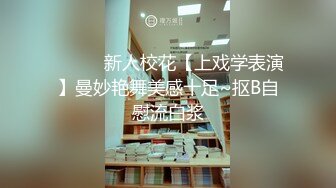 [MP4/ 600M] 眼镜骚熟女3P大战，两根屌轮流吃，骑乘边操边插嘴，后入猛怼小骚货