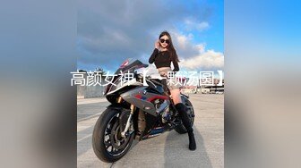 anna 被 21 岁的 meldom 抓住了