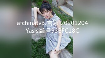 被大哥草服的小女人，全程露脸舔弄大鸡巴样子好骚，被大哥无套爆草，各种体位蹂躏抽插，射在肚子上真的刺